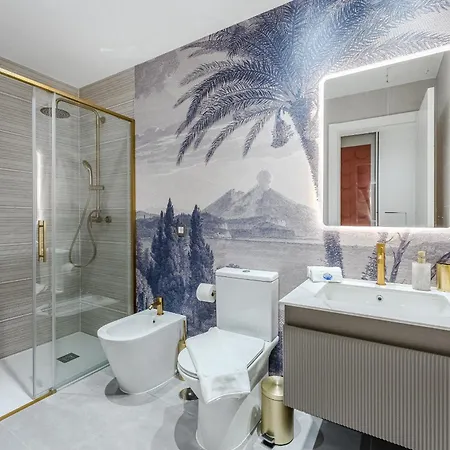 Seashell Aparthotel 4*