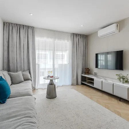 Seashell Aparthotel