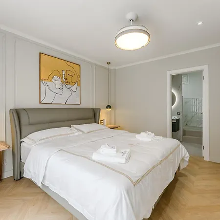 Seashell Aparthotel 4*