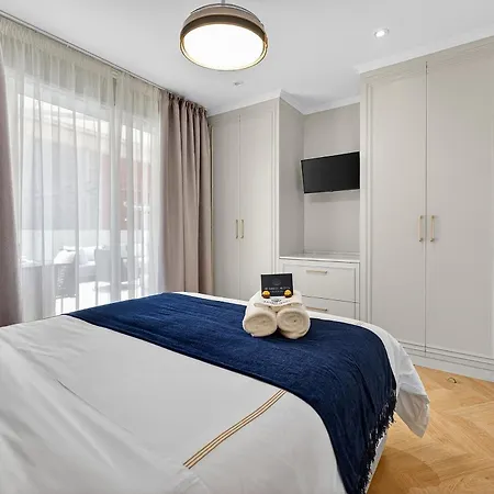 Aparthotel Seashell 4*