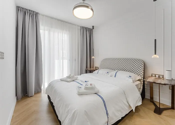 Aparthotel Seashell 4*