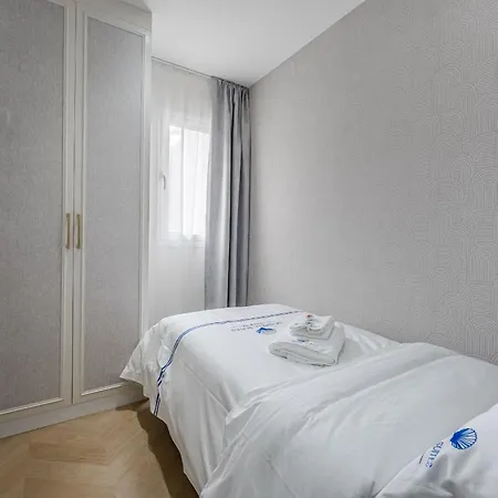 Seashell Apartahotel 4*